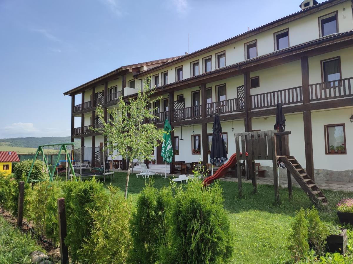 Guest House Belchin View Esterno foto
