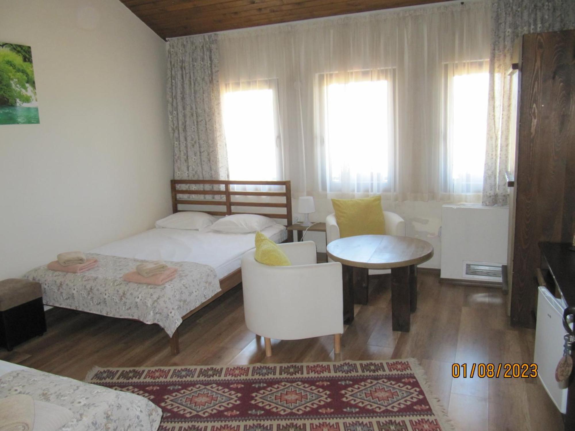 Guest House Belchin View Esterno foto