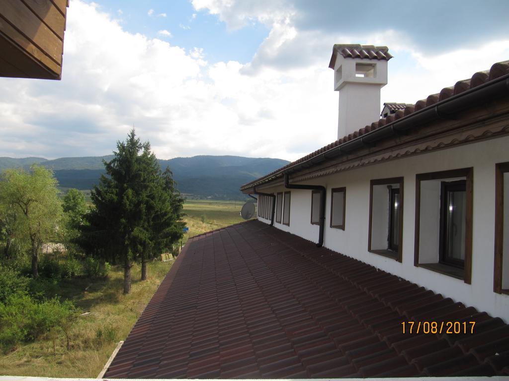 Guest House Belchin View Esterno foto