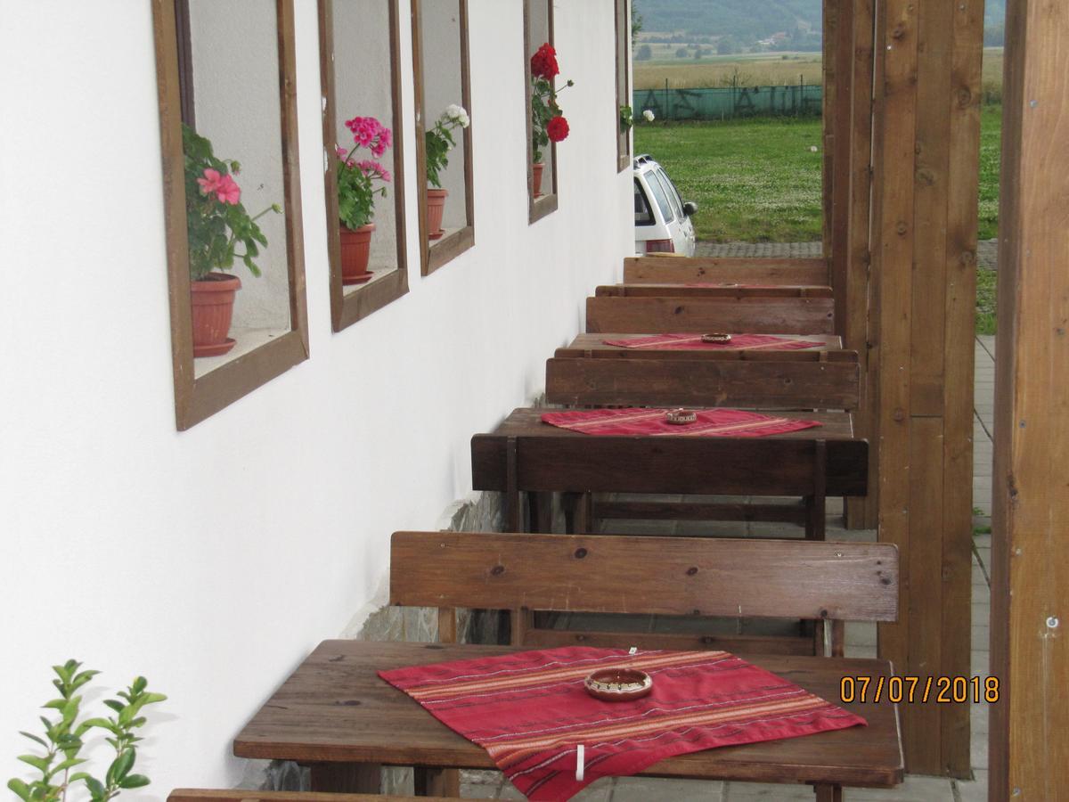 Guest House Belchin View Esterno foto